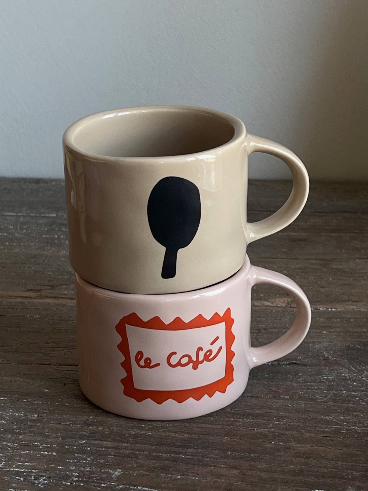 Sisi tasse, Le café